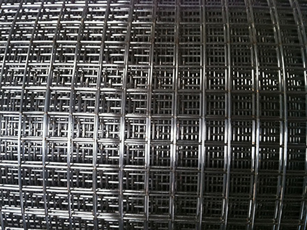 不锈钢<a href=http://www.duxinwang.com target='_blank'>电焊网</a>片在精密光学仪器防尘防护的应用